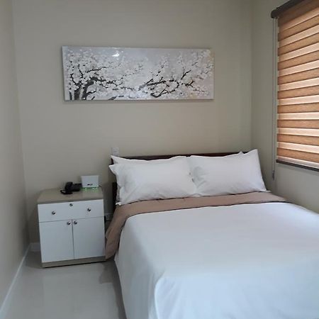 Yulz 516 At Cityscape Bacolod Esterno foto