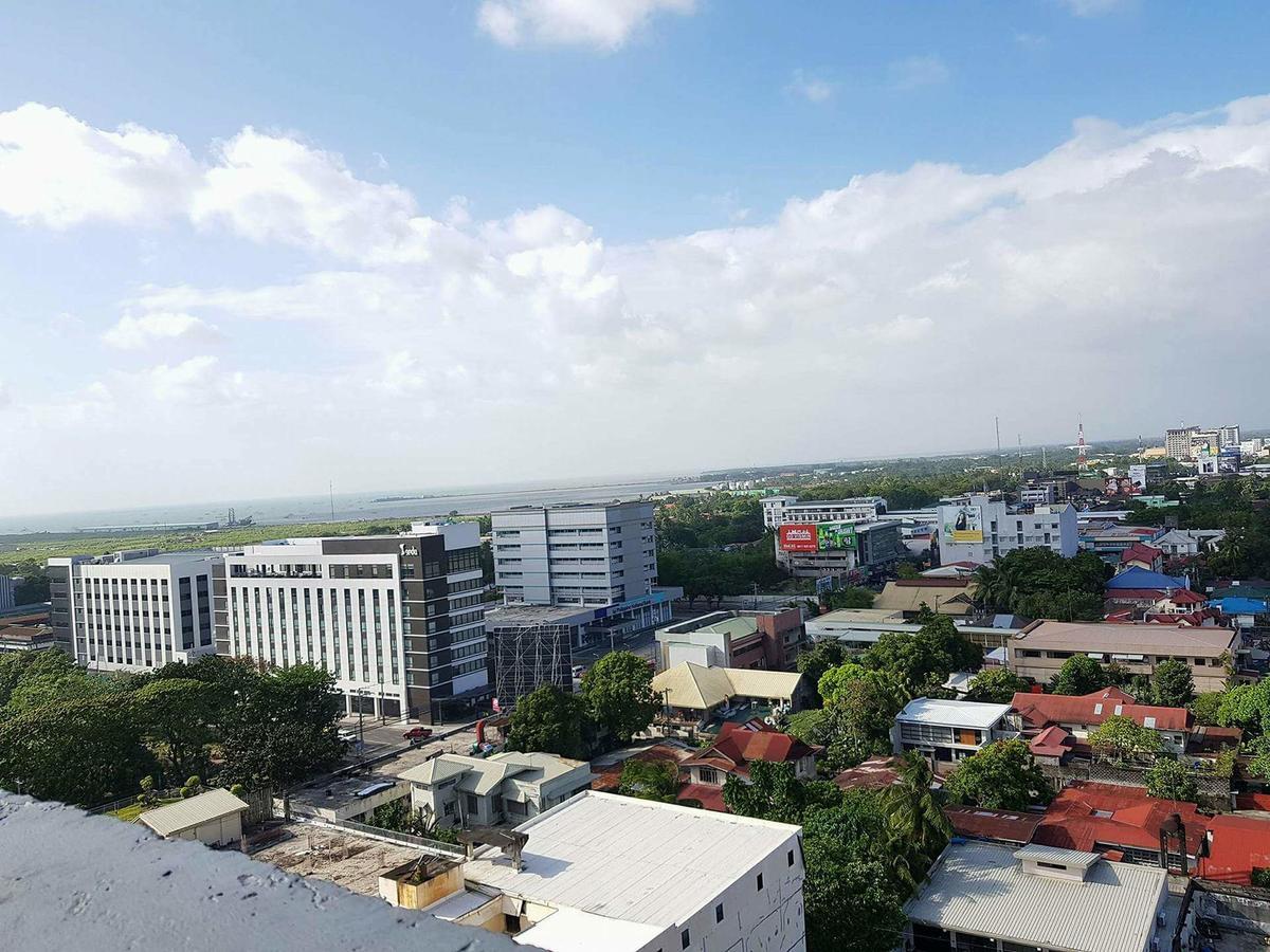 Yulz 516 At Cityscape Bacolod Esterno foto